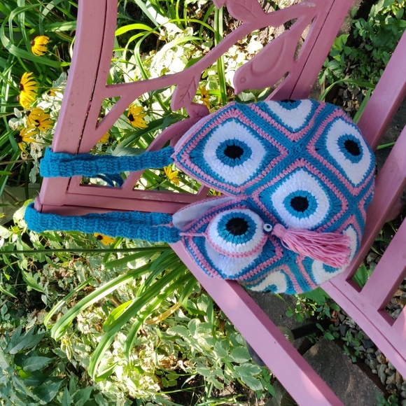 Handmade Crochet Women's Evil 👀 Eye Design Shoulder Bag - Picture 9 of 15